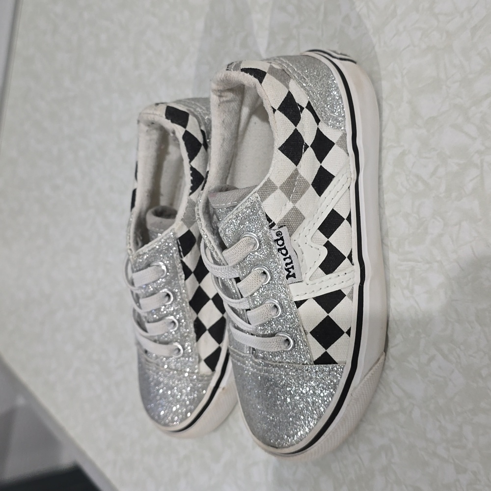 Mudd tennis shoes‎ size 6